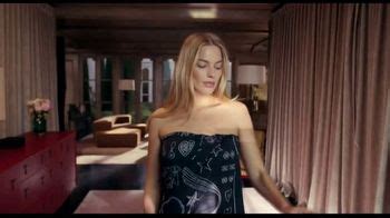 who sings chanel perfume song|Chanel No. 5 Paris TV Spot, 'A Rendez.